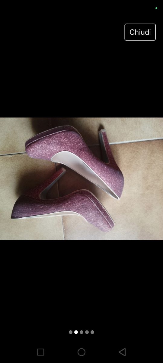 Scarpe rosse glitterate da vera Diva!