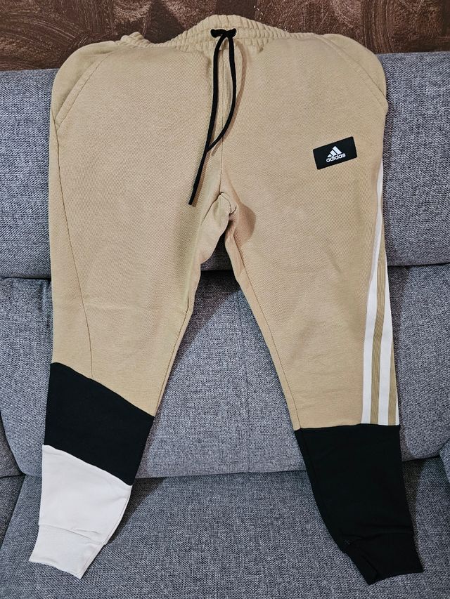 Adidas chandal conjunto más camiseta.