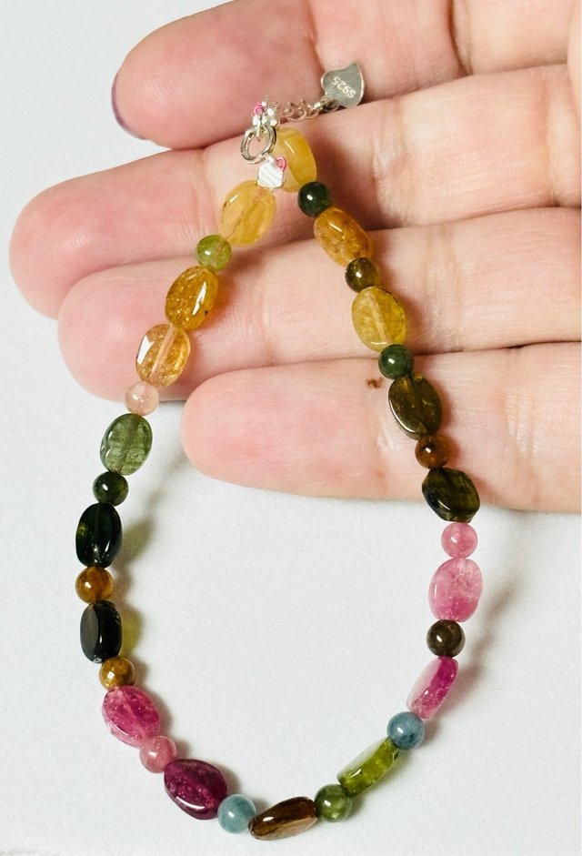 Pulsera con turmalinas de colores y plata ley 925
