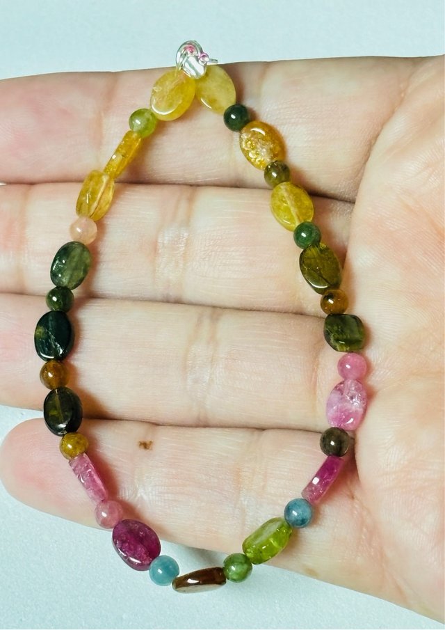 Pulsera con turmalinas de colores y plata ley 925