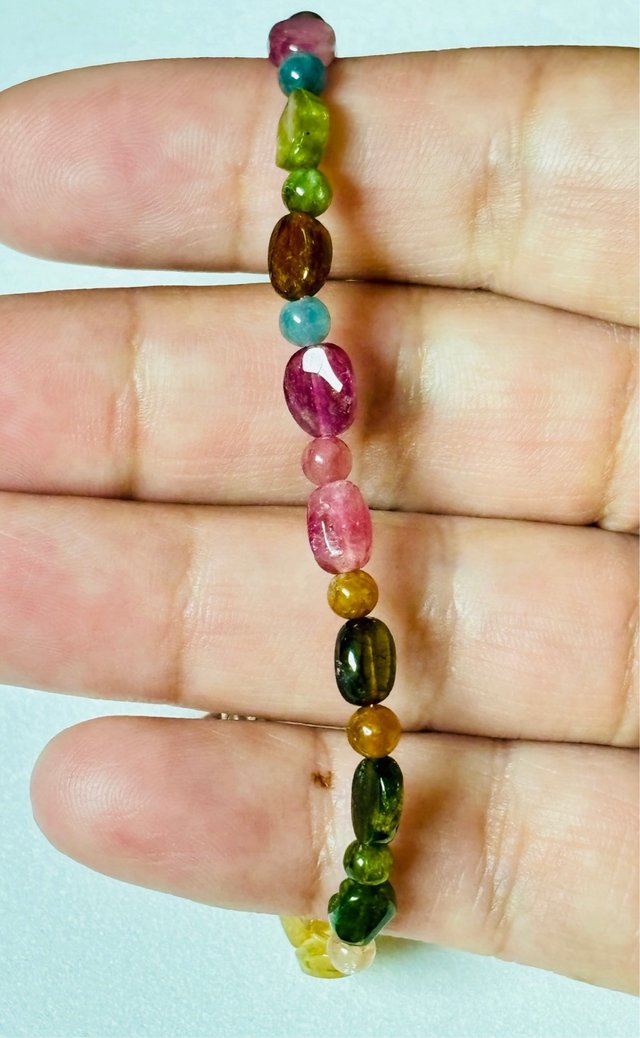 Pulsera con turmalinas de colores y plata ley 925