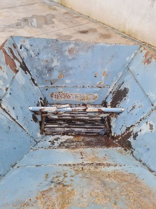 Maquina machacar uvas