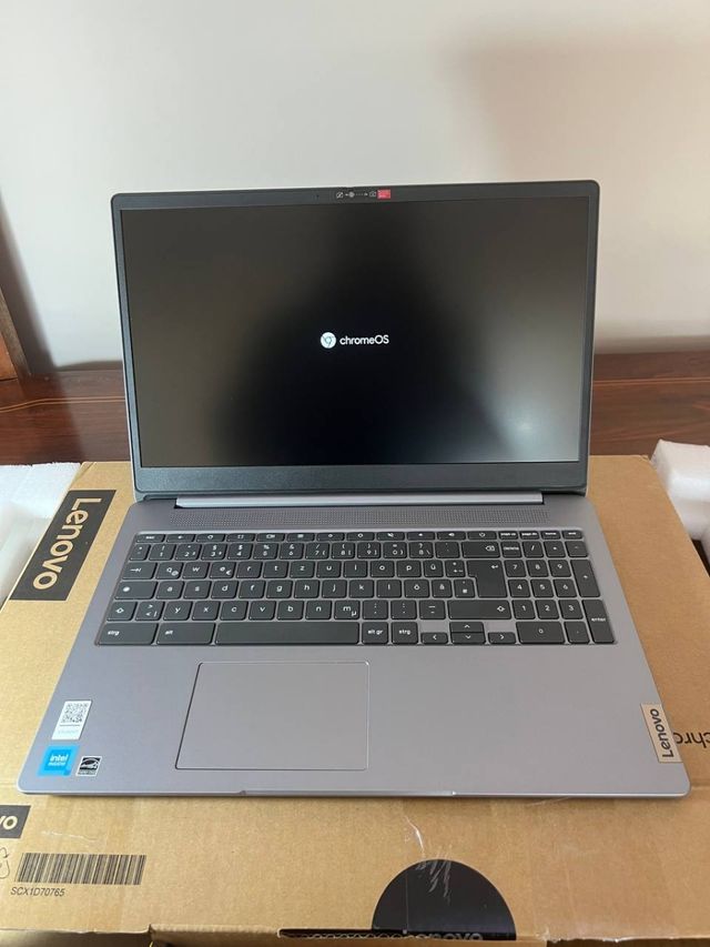 Portátil Lenovo Chromebook IdeaPad 3 15.6 FHD