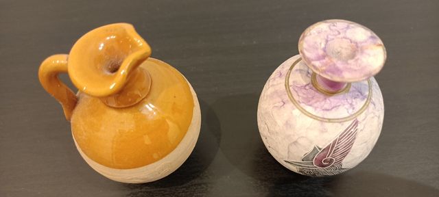 Piccoli orci artigianali in terracotta