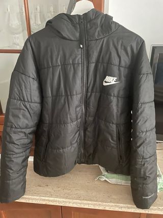 Chaquetón nike therma fit mujer