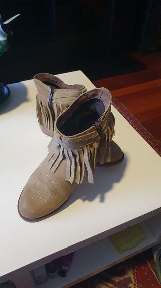 BOTIN CAMPERO PIEL.