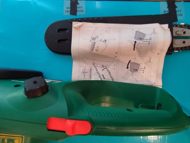 Motosierra eléctrica black&deker