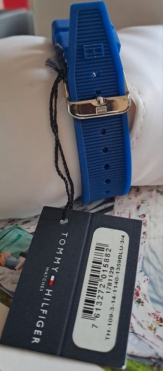 Reloj Tommy Hilfiger sin estrenar con etiquetas