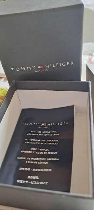 Reloj Tommy Hilfiger sin estrenar con etiquetas