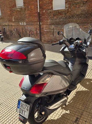 Moto Aprilia Atlantic