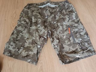 Pantalón corto short camuflaje