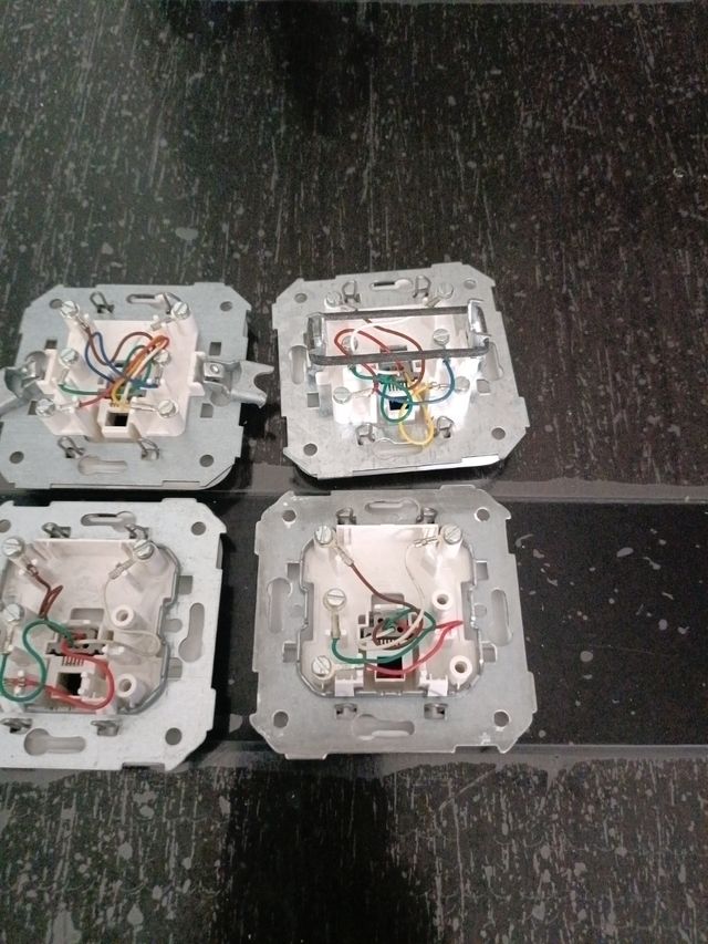 Lote 4 tomas teléfono SIMON 31