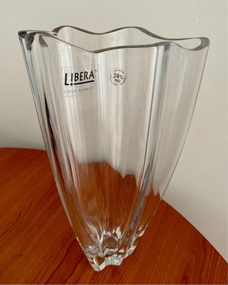 Vaso sagomato in cristallo 24% dia.15 cm h 30 cm