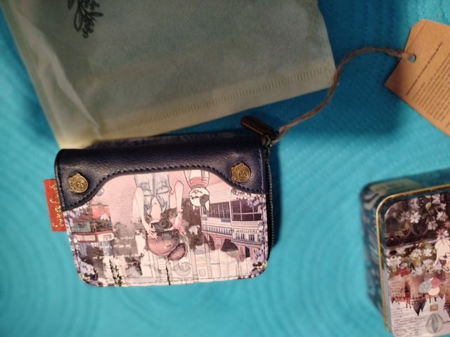 Peine de brilli con mascara de pestañas