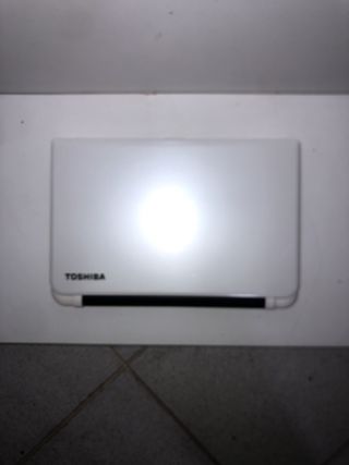 Toshiba Satellite L50-B (i3)