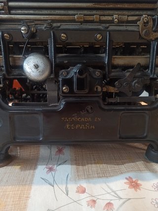 MAQUINA DE ESCRIBIR