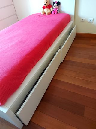 Cama de solteiro c/ colchão