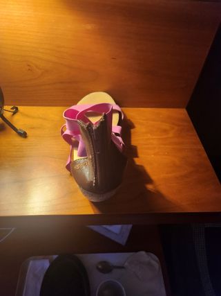 Sandalias con cuña de corcho 