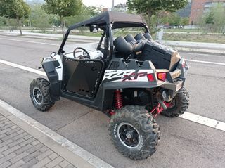 Polaris RZR 900 xp EFI 2011