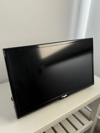 Televisor Engel 20” con soporte pared