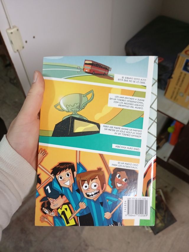 Los Futbolísimos 2: El misterio de los siete goles en propia puerta (Spanish Edition)