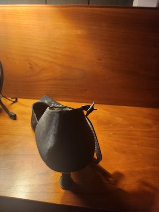 Zapato de salón negro 