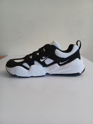 Nike Tech Hera, talla 38.5 plantilla 24.5cm, piel 