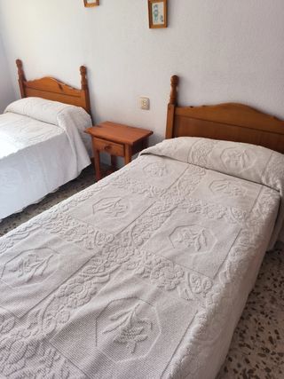 2 cabeceros 90 provenzal+1 mesita noche
