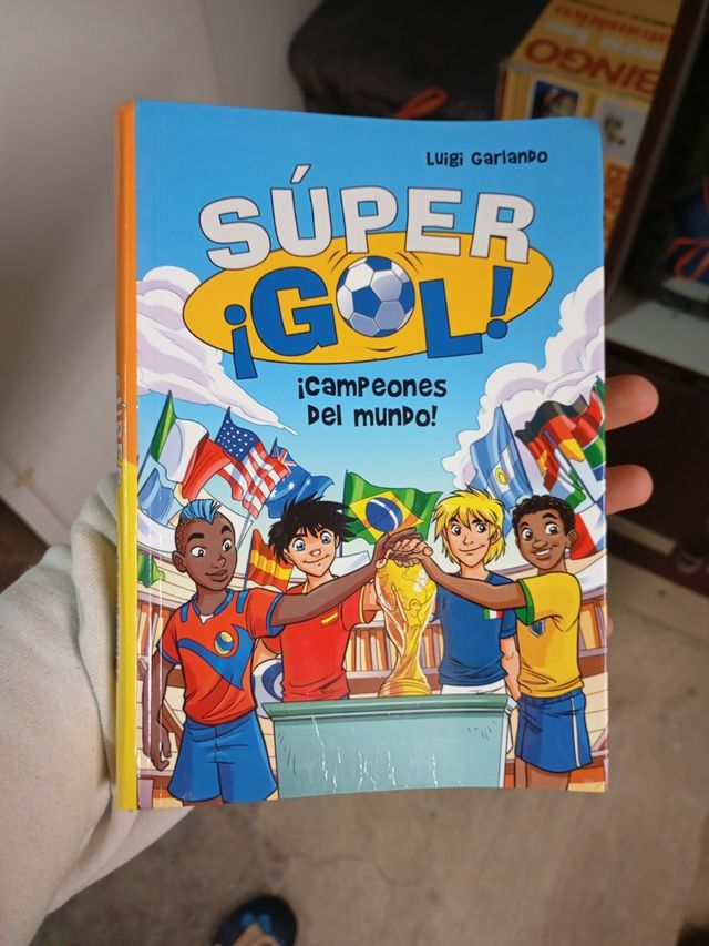 ¡Campeones del mundo! (Súper ¡Gol! 5) (Spanish Edition)