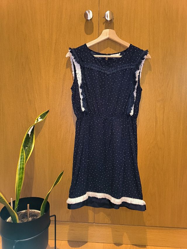 Vestido corto. Marca Kilibbi. Talla ML