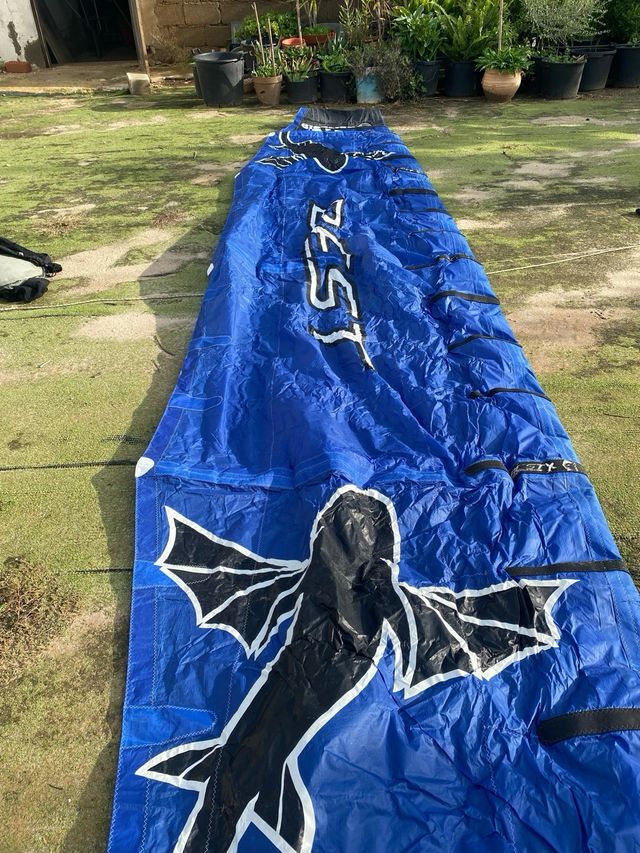 Tabla de Windsurf Naish TTpro134 + Cometa  accesr