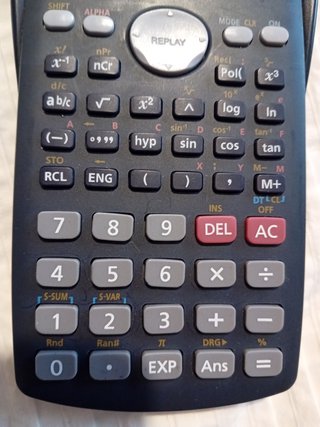 Calculadora CASIO fx-82MS