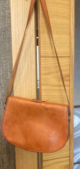 Bolso de cuero artesano