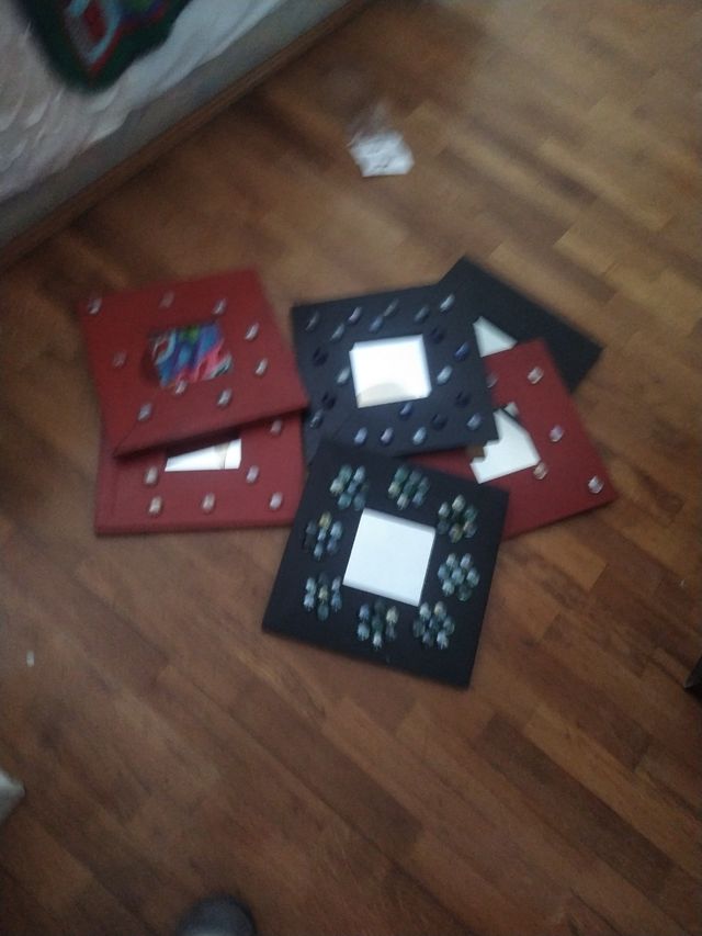 Sei quadri Ikea con specchio per 10€