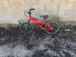 Bicicleta de niño en buen estado