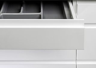 Cocina Minimax color liso lacado con madera