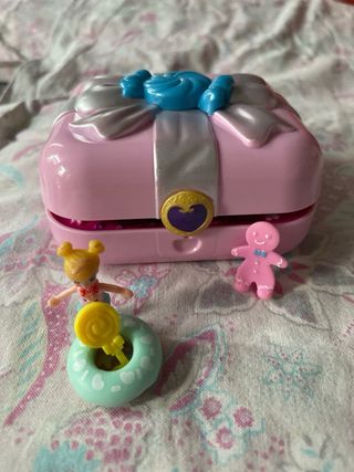 Polly pocket
