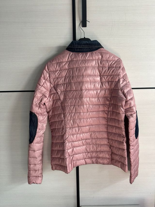 Chaqueta rosa acolchada