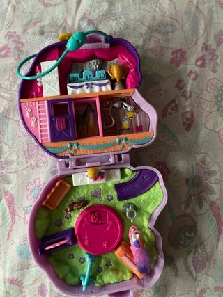 Polly pocket