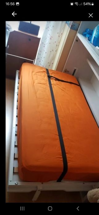 Cama abatible completamente nueva..POCO USO