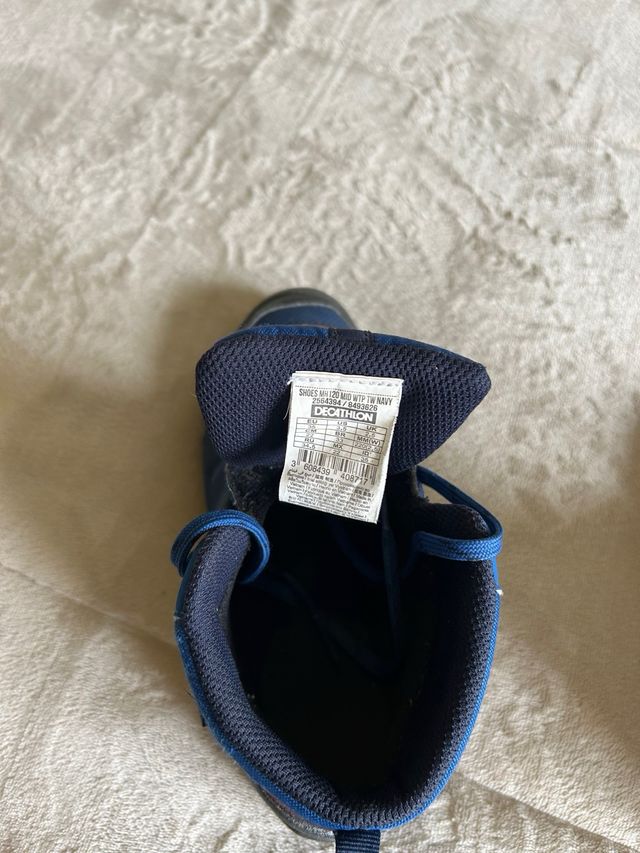 Botas niño Quechua como nuevas talla 35