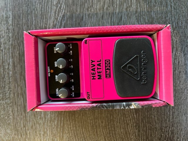 Pedal Guitarra Efecto Behringer HEAVY METAL HM300
