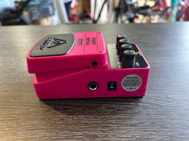 Pedal Guitarra Efecto Behringer HEAVY METAL HM300
