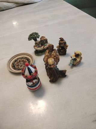 Miniaturas madera y cerámica 