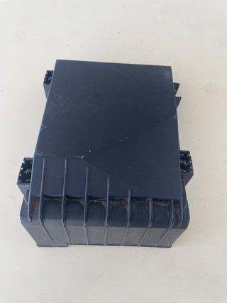 Volkswagen Tapa de caja de fusibles 1k0937132