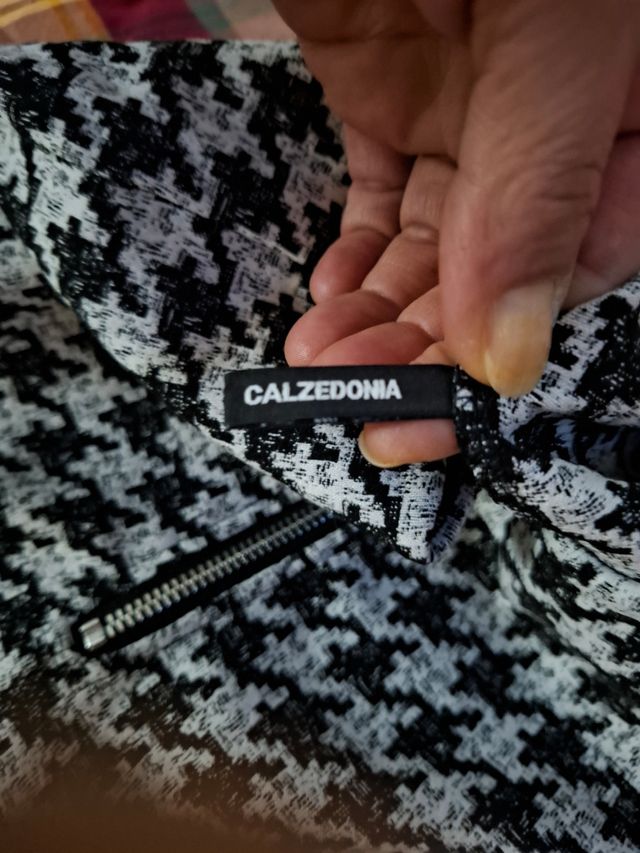 Pantalón recto nuevo.