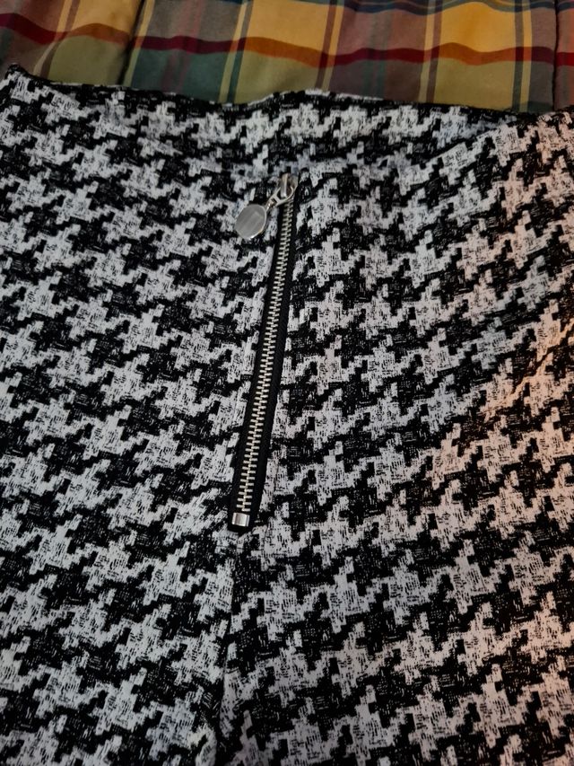 Pantalón recto nuevo.