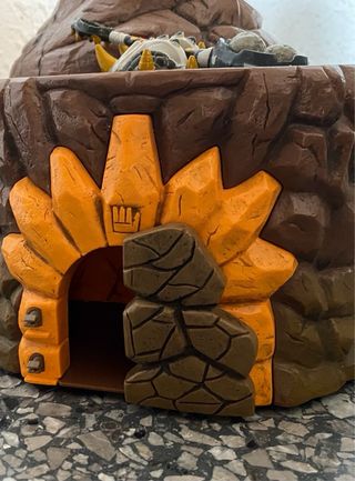 2 templos, 29 gormitis, 2 coches ,catapulta