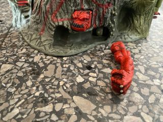 2 templos, 29 gormitis, 2 coches ,catapulta