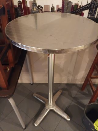 Mesa alta de acero inoxidable 